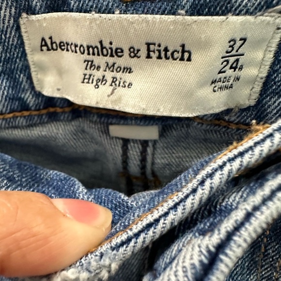 Abercrombie & Fitch Curve Love High Rise Mom Jean PLUS SIZE 24R - Picture 7 of 9